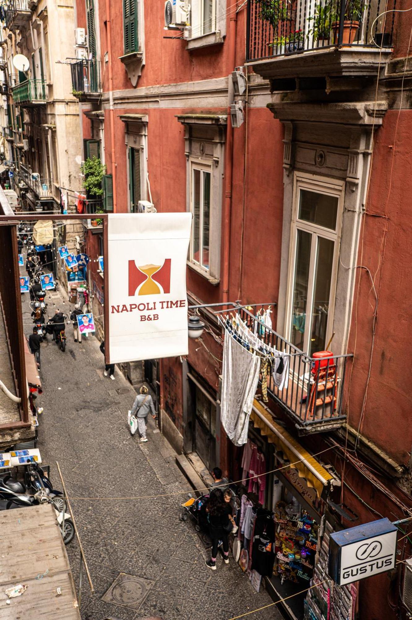 B&B Napoli Time Bagian luar foto