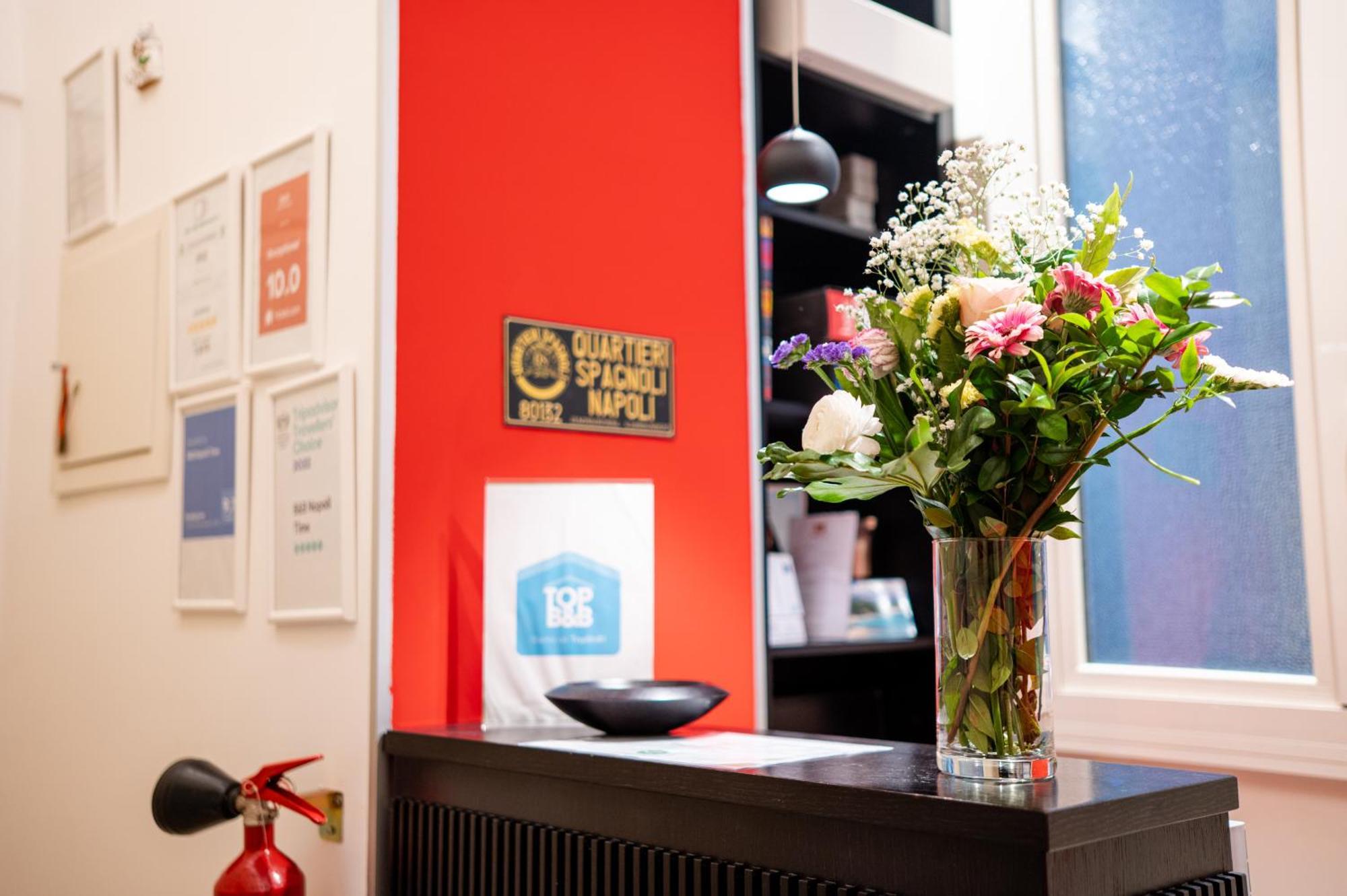 B&B Napoli Time Bagian luar foto