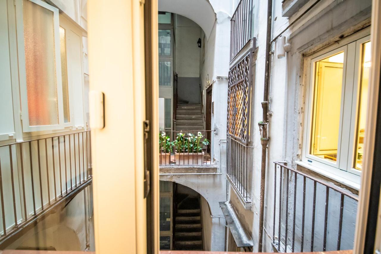 B&B Napoli Time Bagian luar foto
